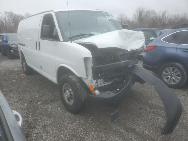 1GCZGGFG2J1165298 - 2018 CHEVROLET EXPRESS G3 WHITE photo 4