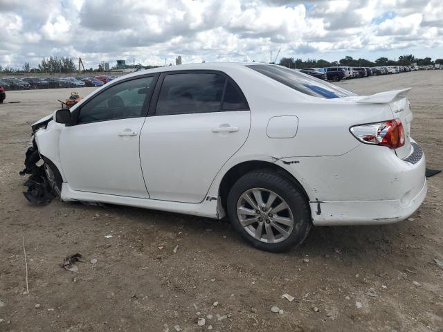 2T1BU4EE8AC405765 - 2010 TOYOTA COROLLA BASE Սպիտակ լուսանկար 2