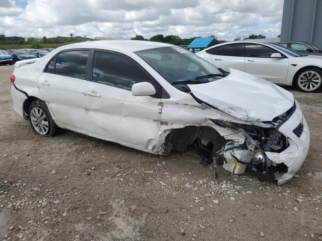 2T1BU4EE8AC405765 - 2010 TOYOTA COROLLA BASE Սպիտակ լուսանկար 4
