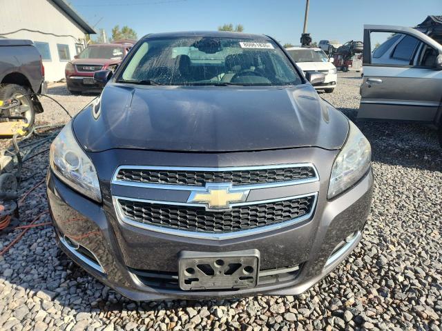 1G11G5SXXDF197617 - 2013 CHEVROLET MALIBU 3LT ნაცრისფერი ფოტო 5