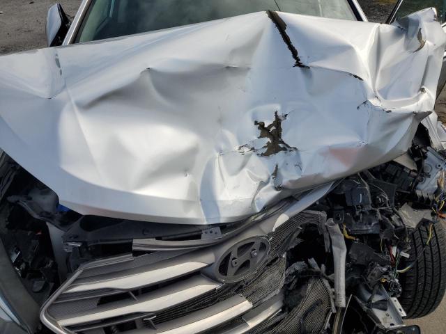 5XYZTDLB9HG474036 - 2017 HYUNDAI SANTA FE S SILVER photo 12