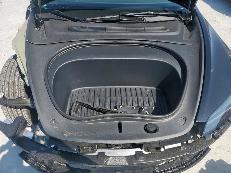 5YJ3E1EA4SF031276 - 2025 TESLA MODEL 3 BLACK photo 11