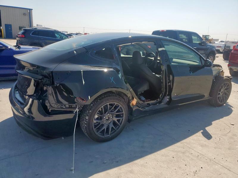 5YJ3E1EA4SF031276 - 2025 TESLA MODEL 3 BLACK photo 3