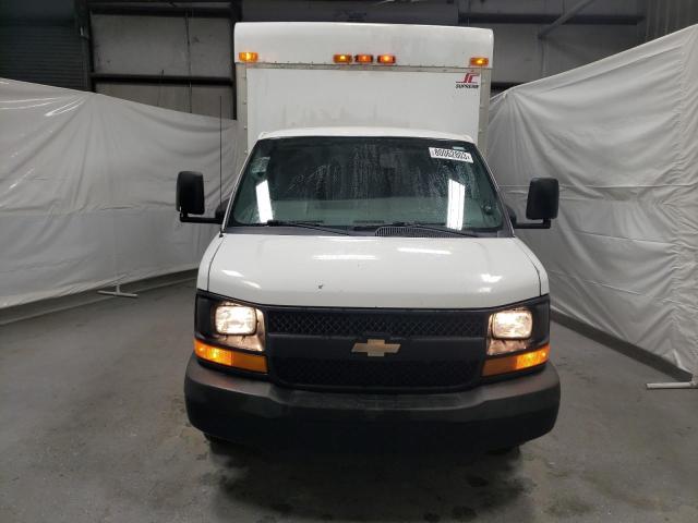 1GB0G2CA7D1134150 - 2013 CHEVROLET EXPRESS G3 WHITE photo 5