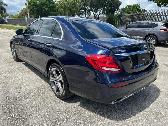 WDDZF4JB8JA371664 - 2018 MERCEDES-BENZ E 300 BLUE photo 2