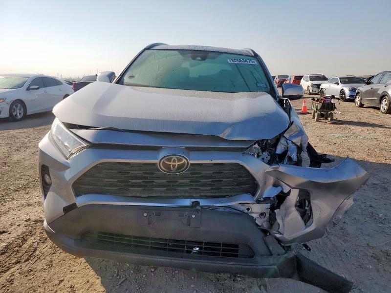 JTMW1RFV3KD031852 - 2019 TOYOTA RAV4 XLE ვერცხლისფერი ფოტო 5