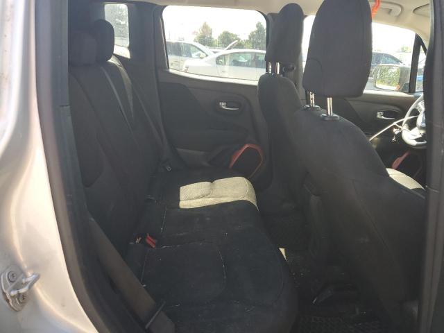 ZACCJBAB6JPJ23865 - 2018 JEEP RENEGADE SPORT SILVER photo 11
