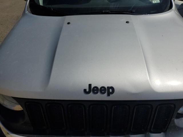 ZACCJBAB6JPJ23865 - 2018 JEEP RENEGADE SPORT SILVER photo 12