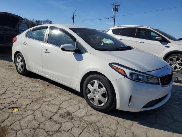 3KPFK4A76HE115535 - 2017 KIA FORTE LX WHITE photo 4