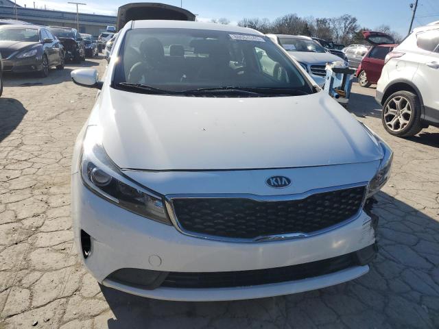 3KPFK4A76HE115535 - 2017 KIA FORTE LX WHITE photo 5