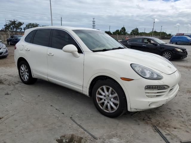 WP1AA2A27BLA04771 - 2011 PORSCHE CAYENNE WHITE photo 4