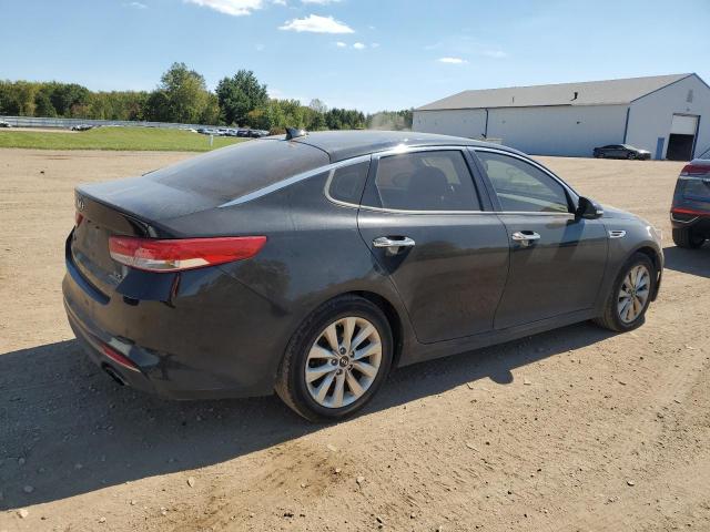 5XXGU4L36JG256952 - 2018 KIA OPTIMA EX BLACK photo 3