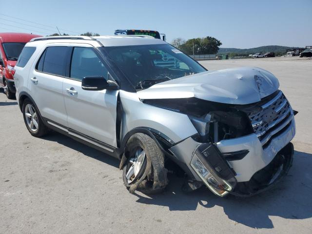 1FM5K7D83JGB26589 - 2018 FORD EXPLORER XLT Silber Foto 4