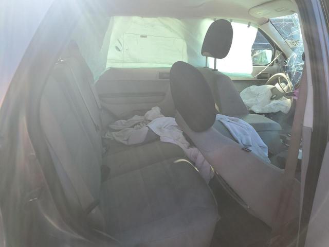 1FMCU9DG4CKC69801 - 2012 FORD ESCAPE XLT ნაცრისფერი ფოტო 11