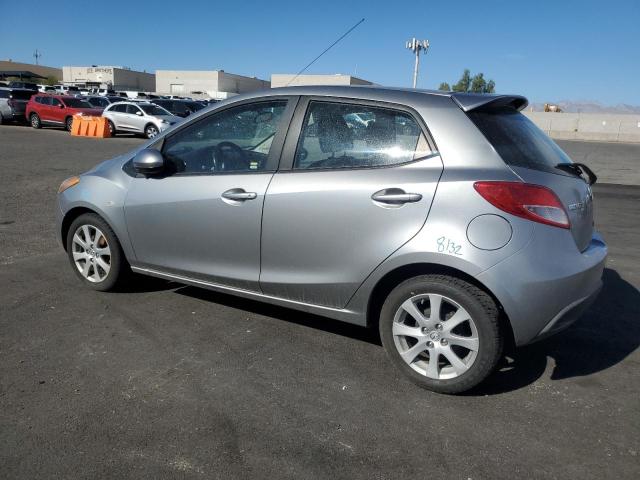 JM1DE1HZ3B0103735 - 2011 MAZDA MAZDA2 SILVER photo 2