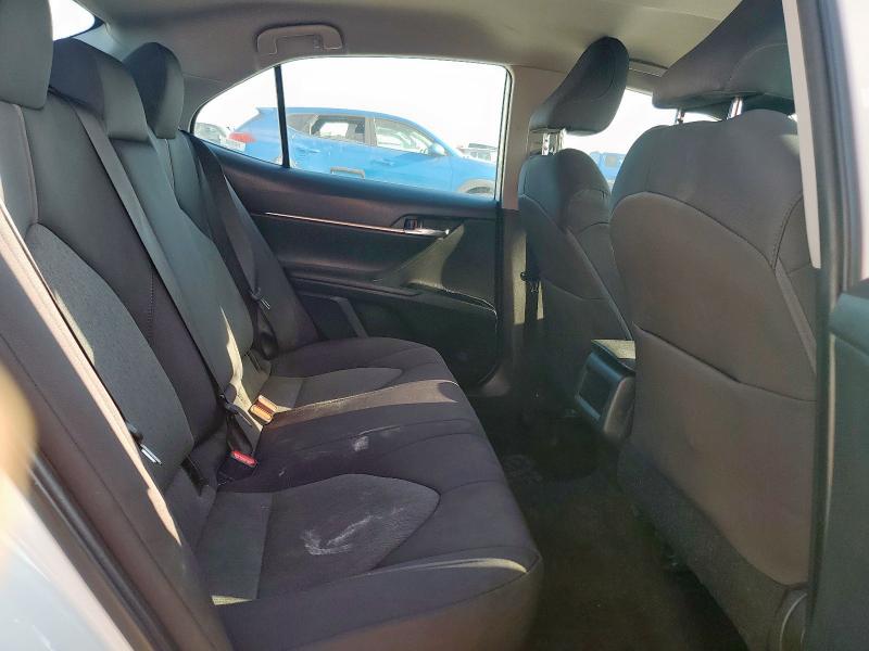 4T1C11AK6LU357188 - 2020 TOYOTA CAMRY LE WHITE photo 10