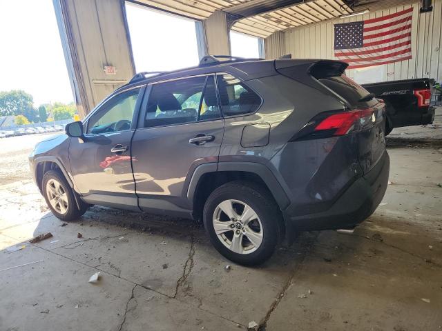 2T3P1RFV7KW053490 - 2019 TOYOTA RAV4 XLE GRAY photo 2