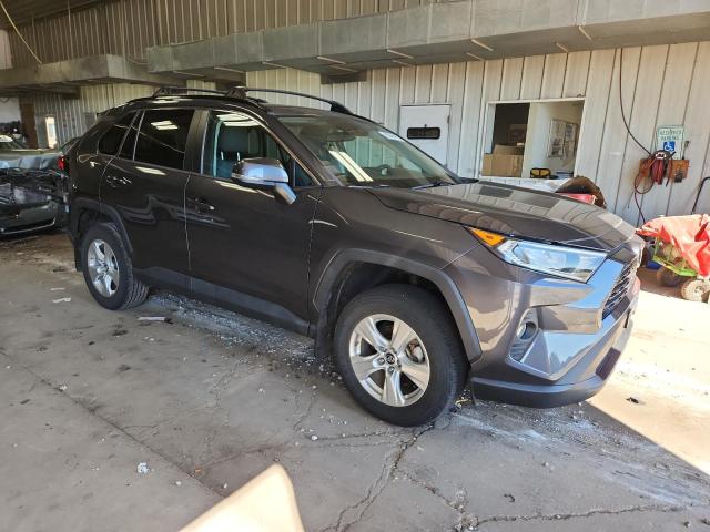 2T3P1RFV7KW053490 - 2019 TOYOTA RAV4 XLE GRAY photo 4