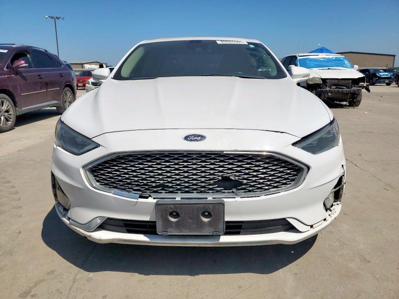 3FA6P0RU2KR223693 - 2019 FORD FUSION TITANIUM Weiß Foto 5
