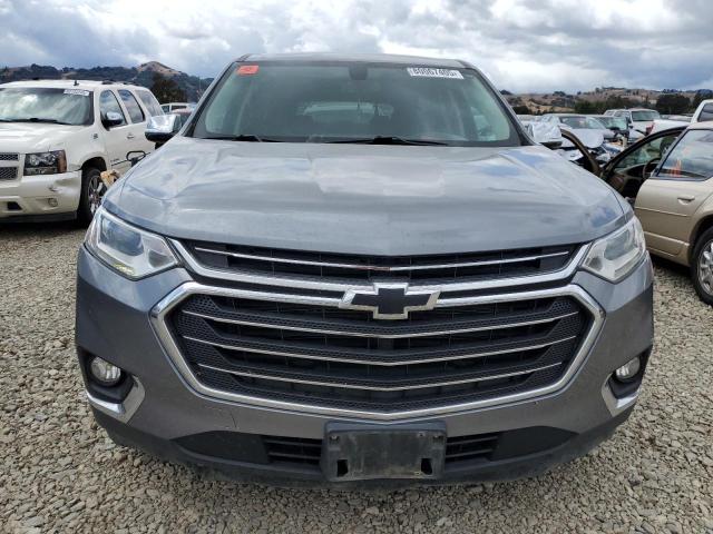 1GNERGKW3JJ117774 - 2018 CHEVROLET TRAVERSE LT فحمي صورة 5
