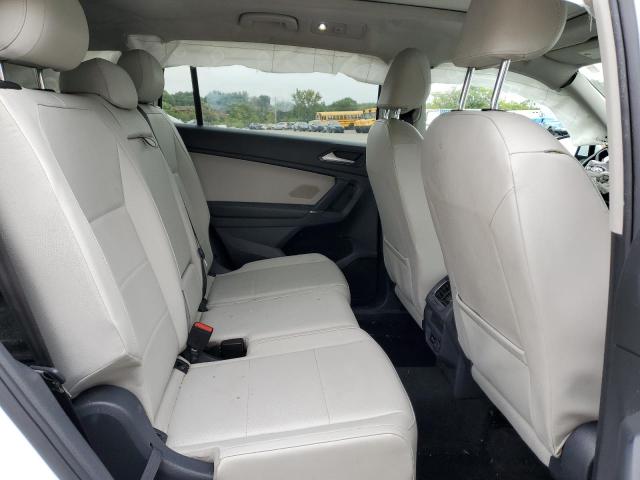 3VV2B7AX1JM084269 - 2018 VOLKSWAGEN TIGUAN SE WHITE photo 11