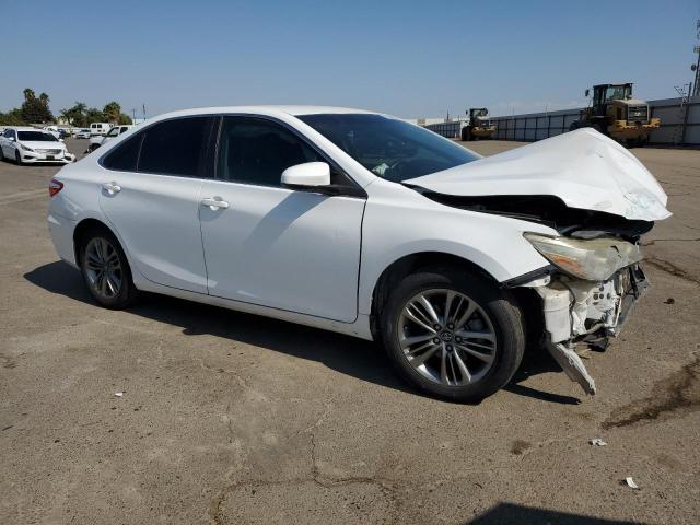 4T1BF1FK6HU286944 - 2017 TOYOTA CAMRY LE WHITE photo 4