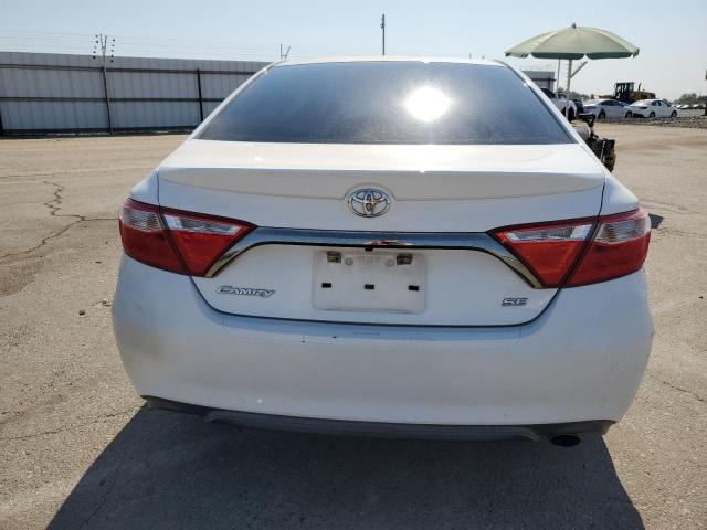 4T1BF1FK6HU286944 - 2017 TOYOTA CAMRY LE WHITE photo 6