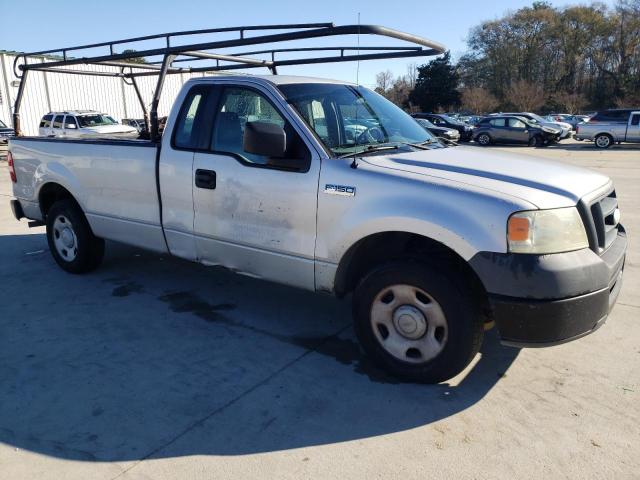 1FTRF12207NA68936 - 2007 FORD F150 SILVER photo 4