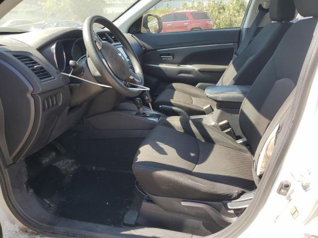 JA4AP3AU1KU028298 - 2019 MITSUBISHI OUTLANDER ES WHITE photo 7