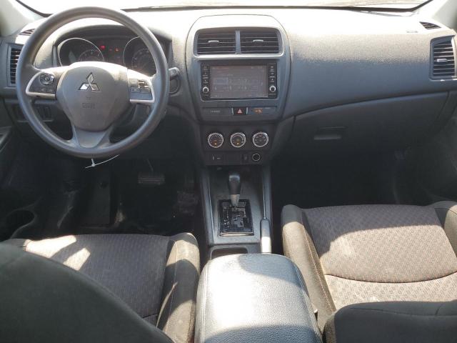 JA4AP3AU1KU028298 - 2019 MITSUBISHI OUTLANDER ES WHITE photo 8