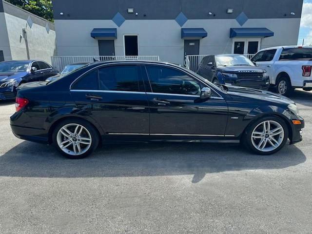 WDDGF4HB0CA644127 - 2012 MERCEDES-BENZ C 250 BLACK photo 13