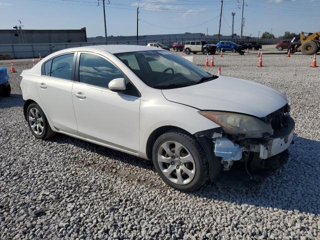 JM1BL1TF6D1703432 - 2013 MAZDA 3 I WHITE photo 4
