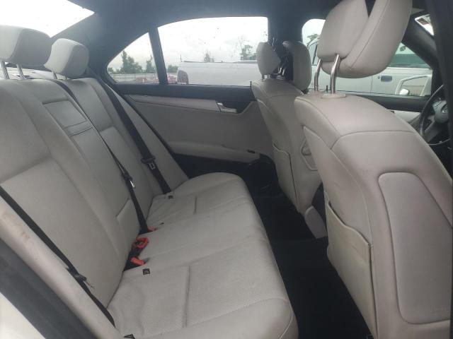 WDDGF5EB2BR134968 - 2011 MERCEDES-BENZ C 300 白色 照片 10