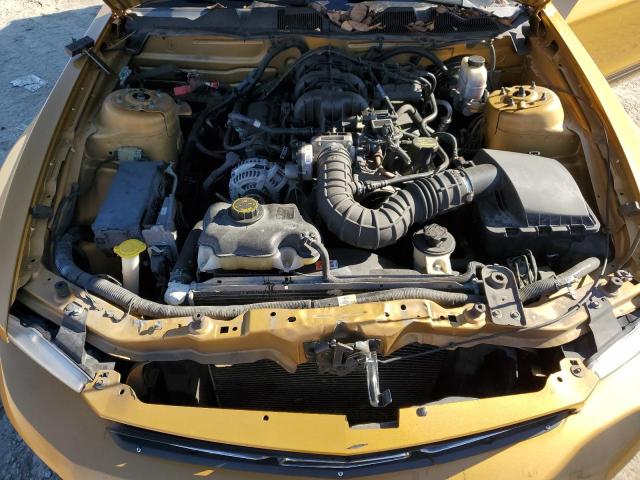 1ZVBP8AN6A5176209 - 2010 FORD MUSTANG GOLD photo 11