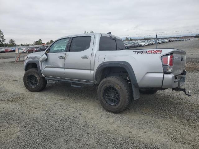 3TMCZ5AN0PM639447 - 2023 TOYOTA TACOMA DOUBLE CAB Srebrny zdjęcie 2
