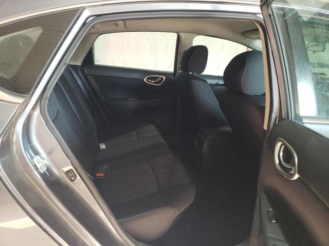 3N1AB7AP1JL640714 - 2018 NISSAN SENTRA S 灰色 照片 10