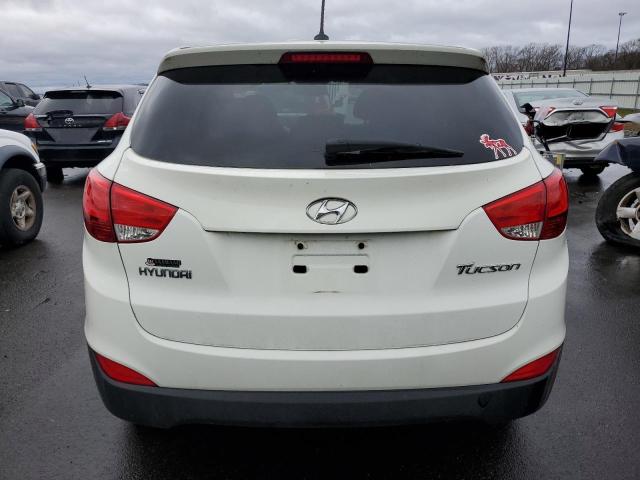 KM8JT3AB3CU390338 - 2012 HYUNDAI TUCSON GL WHITE photo 6