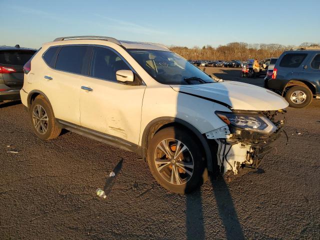 JN8AT2MV6JW305485 - 2018 NISSAN ROGUE S WHITE photo 4