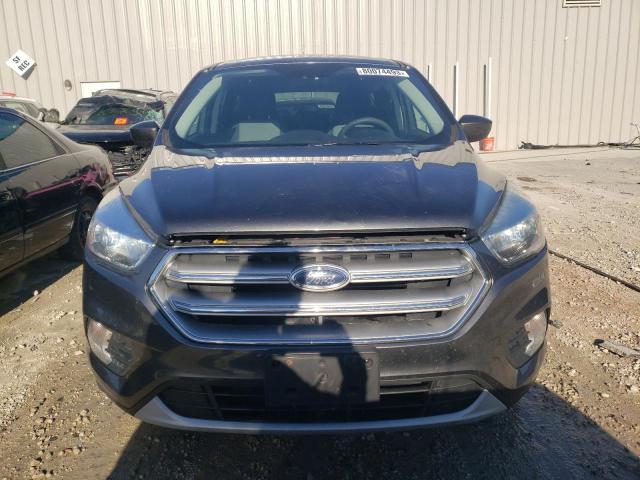 1FMCU9G99HUD41858 - 2017 FORD ESCAPE SE GRAY photo 5