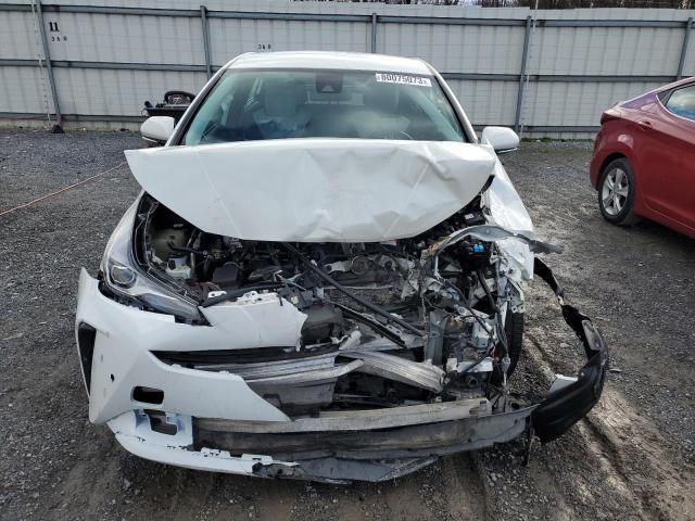 JTDKARFU5L3104586 - 2020 TOYOTA PRIUS L WHITE photo 5