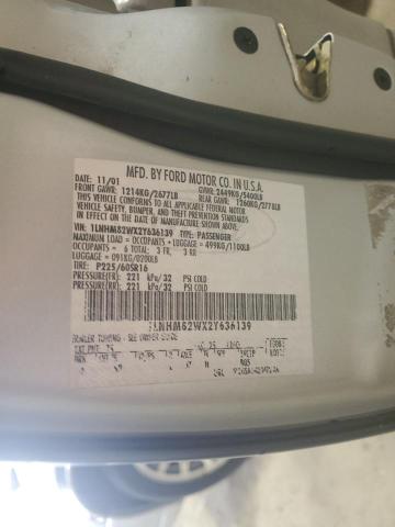 1LNHM82WX2Y636139 - 2002 LINCOLN TOWN CAR SIGNATURE Silber Foto 12