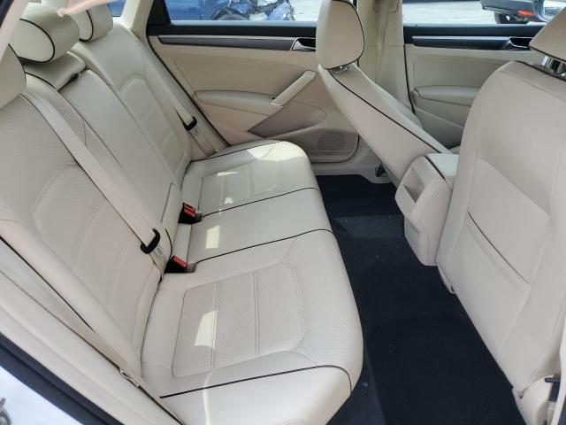 1VWAA7A37JC015594 - 2018 VOLKSWAGEN PASSAT S WHITE photo 10