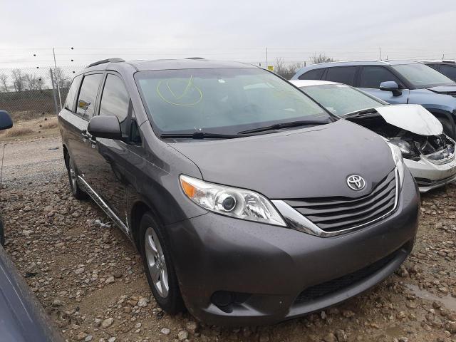 5TDKK3DC2GS695985 - 2016 TOYOTA SIENNA LE GRAY photo 4