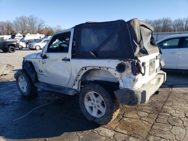 1J4FA24168L544450 - 2008 JEEP WRANGLER X SILVER photo 2