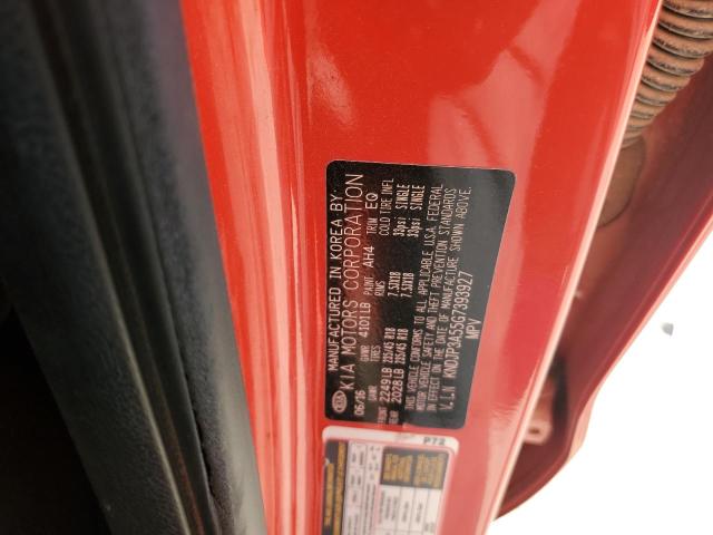 KNDJP3A55G7393927 - 2016 KIA SOUL + RED photo 12