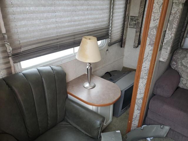 4YDF28F224J909222 - 2004 OUTB TRAILER TWO TONE photo 8