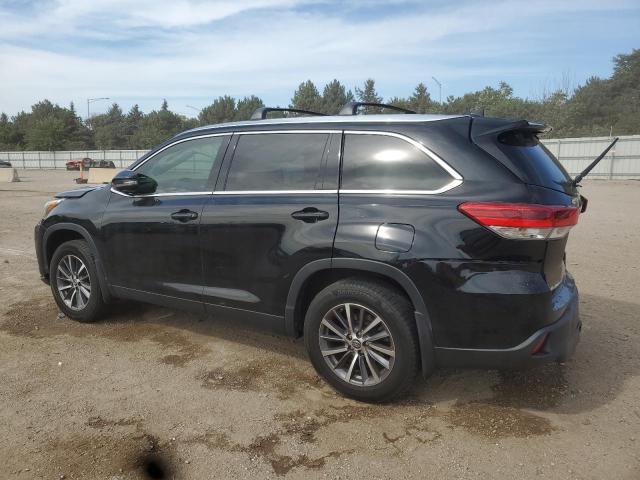 5TDJZRFH3KS590688 - 2019 TOYOTA HIGHLANDER SE BLACK photo 2