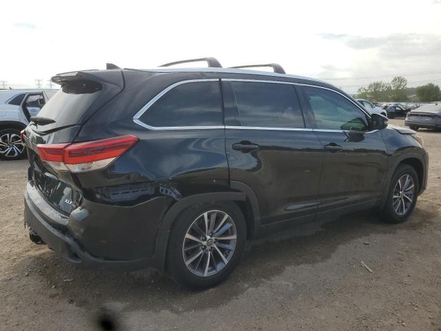5TDJZRFH3KS590688 - 2019 TOYOTA HIGHLANDER SE BLACK photo 3