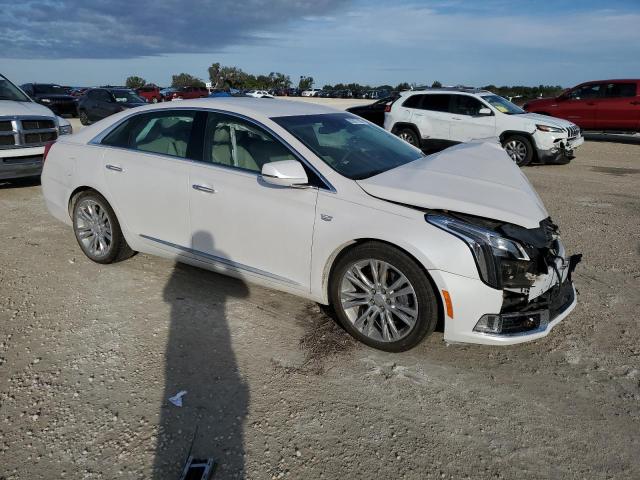 2G61M5S36J9124068 - 2018 CADILLAC XTS LUXURY WHITE photo 4