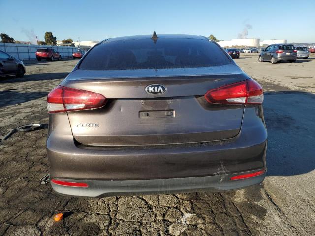 3KPFK4A79HE139750 - 2017 KIA FORTE LX BROWN photo 6